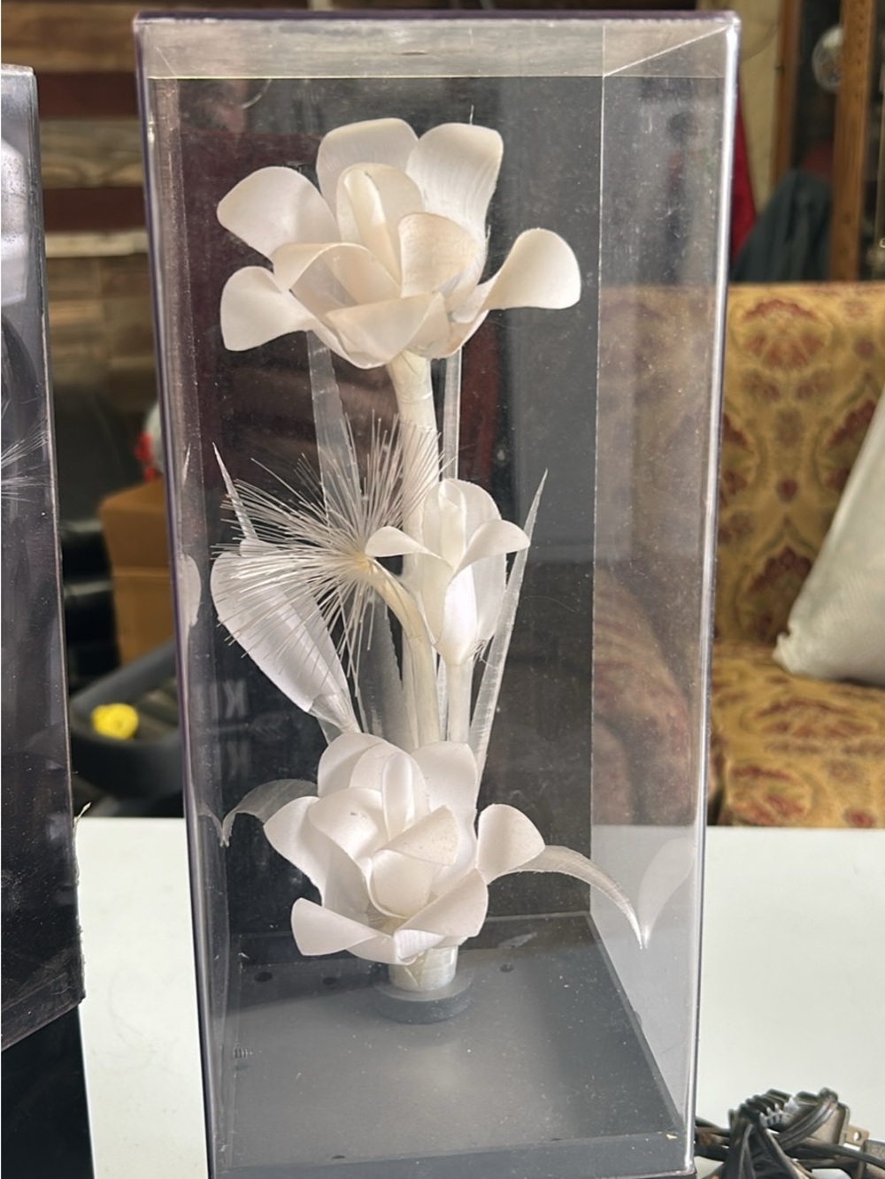 2 Fiber optic lamps with flowers and leaves inside a box. Both in bad shape
